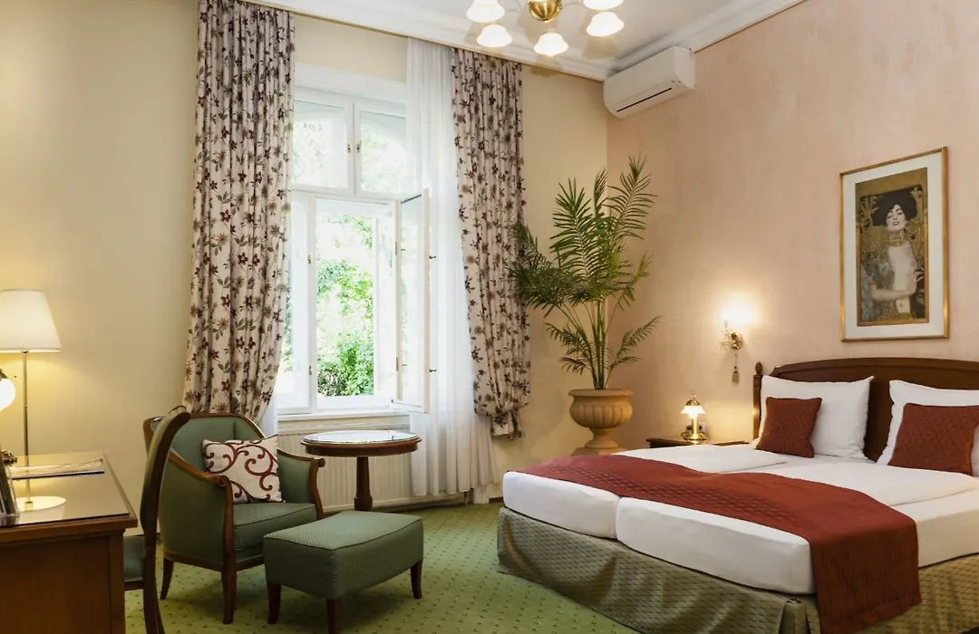Hotel Park Villa-1
